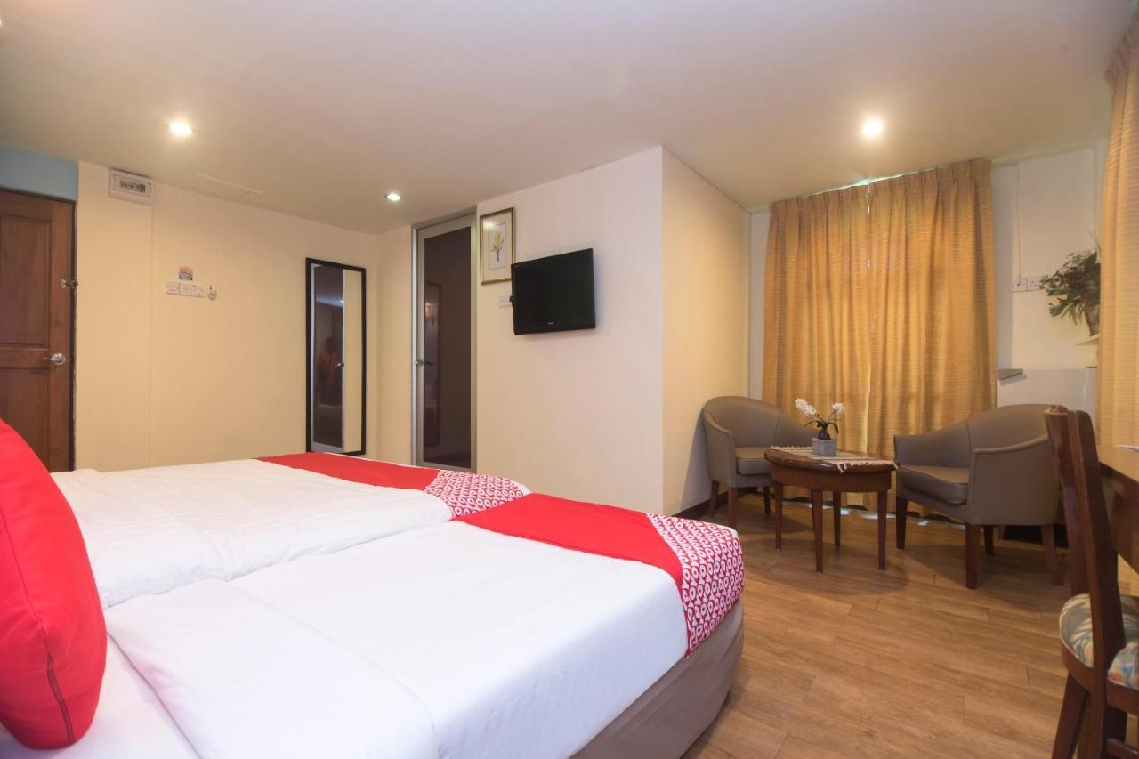 Oyo 1149 Feringghi Hotel 바투 페링기 외부 사진