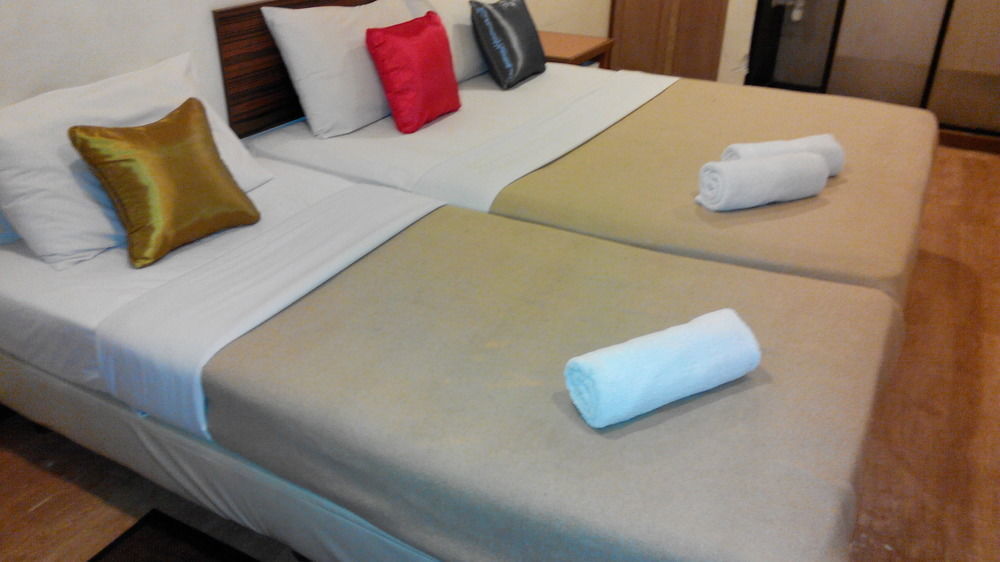 Oyo 1149 Feringghi Hotel 바투 페링기 외부 사진