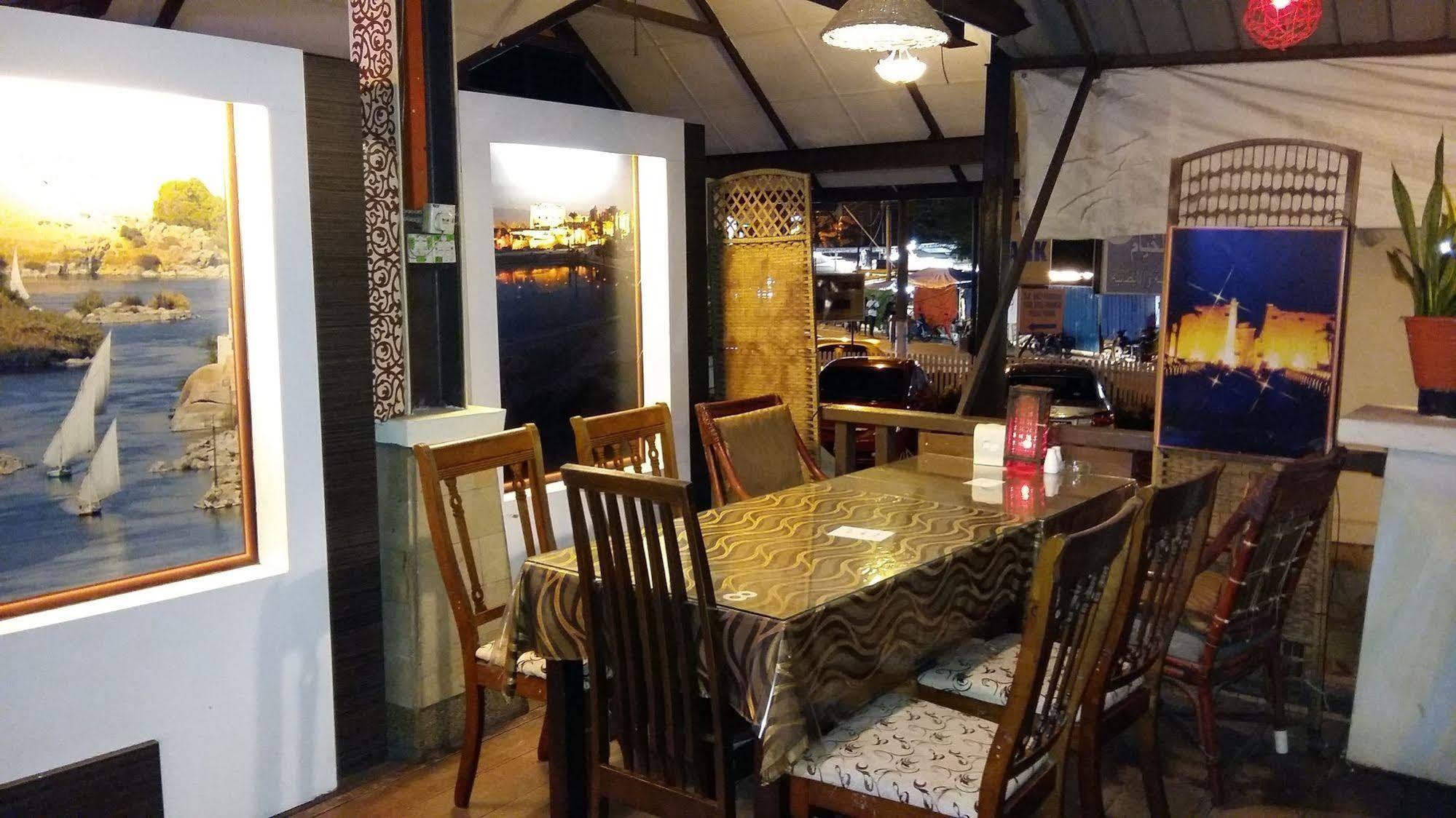 Oyo 1149 Feringghi Hotel 바투 페링기 외부 사진