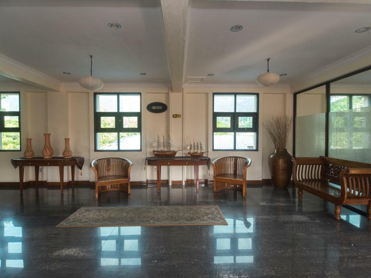 Oyo 1149 Feringghi Hotel 바투 페링기 외부 사진
