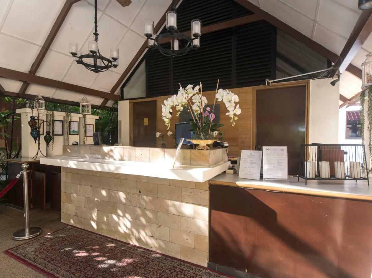 Oyo 1149 Feringghi Hotel 바투 페링기 외부 사진