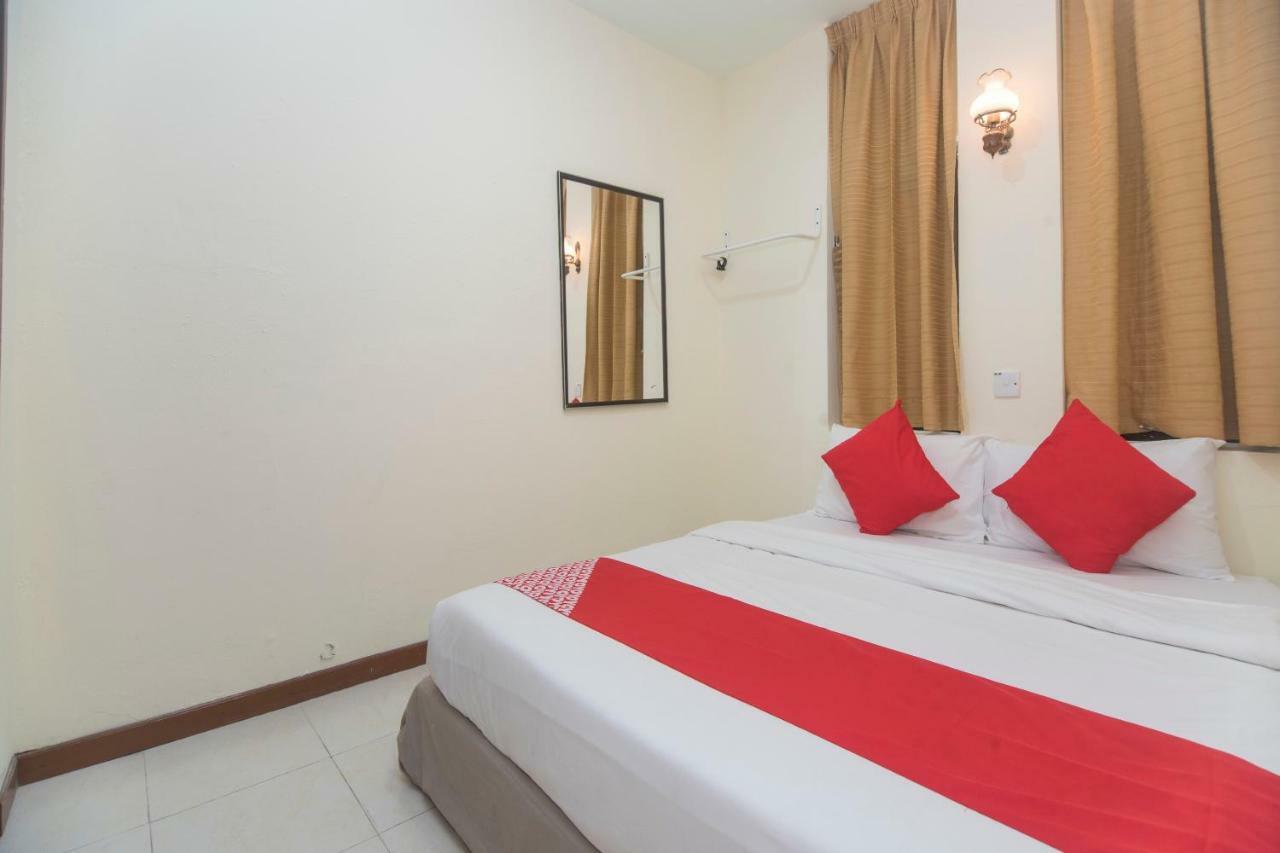 Oyo 1149 Feringghi Hotel 바투 페링기 외부 사진