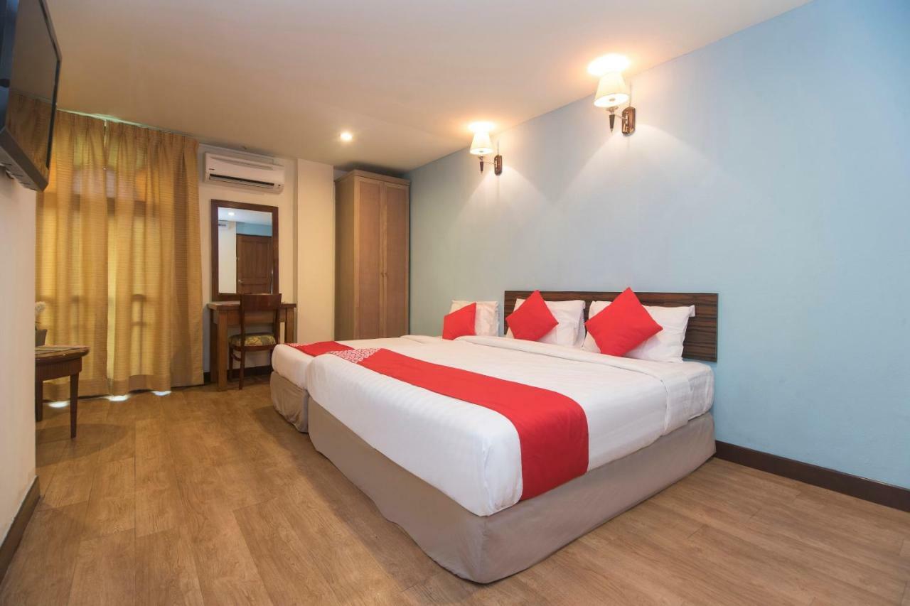 Oyo 1149 Feringghi Hotel 바투 페링기 외부 사진